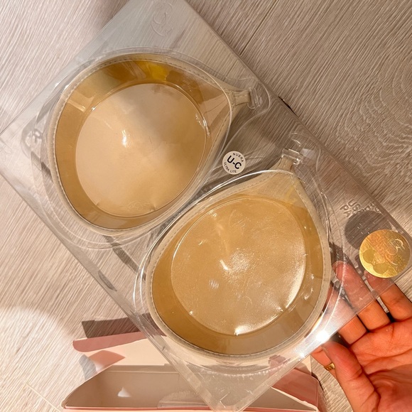 Nu Bra sticky bra - Picture 2 of 3